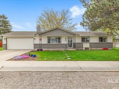 10809 W Hinsdale St