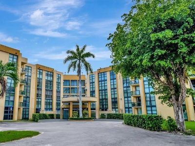 11790 SW 18th St APT 520-3