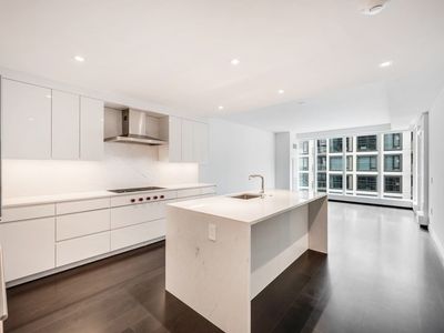 150 Seaport Blvd Unit 17A