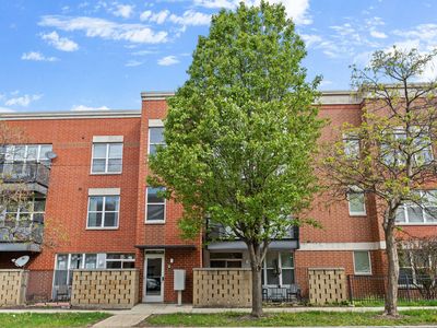 2238 W Maypole Ave Unit 101