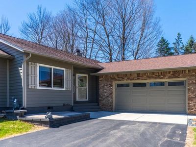 150933 TRUMPETER LANE