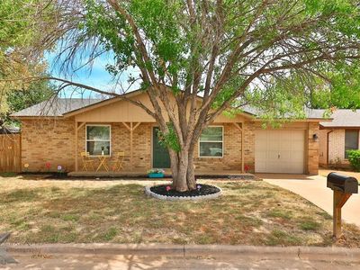 873 Presidio Dr