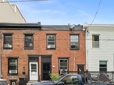 2516 Collins St
