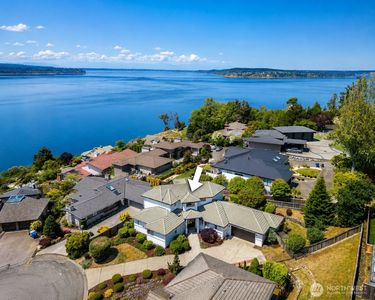 41 Leschi Drive