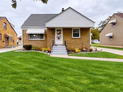 Property at 84 Kemp Ave, Cheektowaga, NY