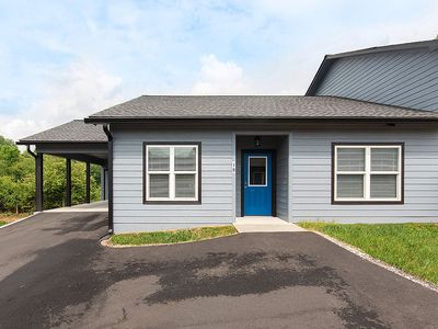 19 Diamond Ave