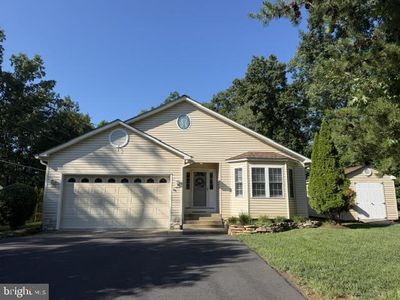 405 Constitution Blvd