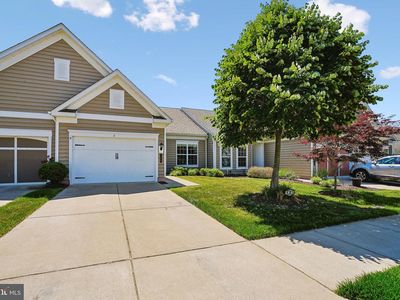 165 Hyannis Pl