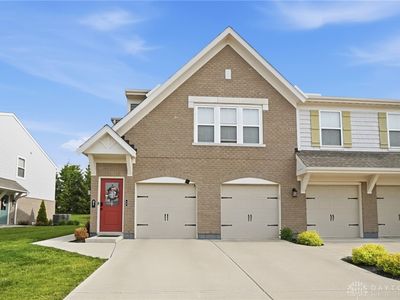 16 Waterlily Dr