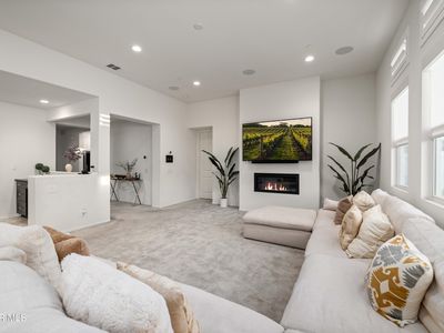 39057 Mondell Pine Ave