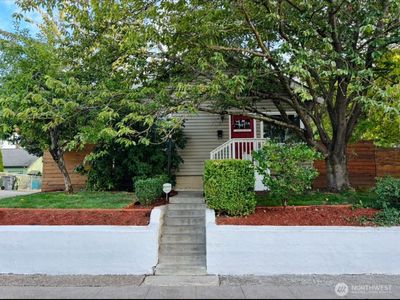 2101 E 33rd Street