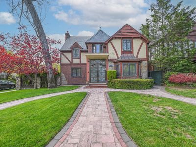 18603 Chevy Chase St