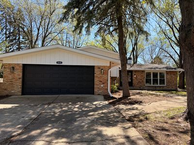 28W555 Leverenz Rd
