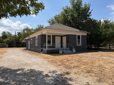 1922 McKenzie Ave