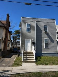 113 N Munn Ave