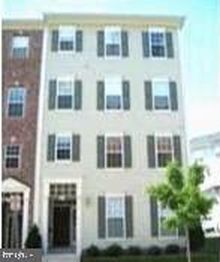 15 Swanton Ln Unit 200