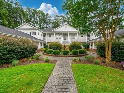 5041 Glenbrook Dr. #101