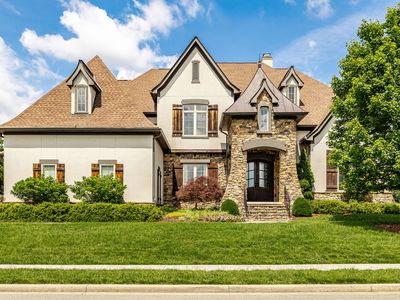 1276 Chloe Dr