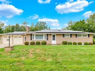 1351 Maple Heights Ln