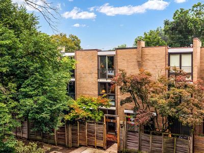 11471 Washington Plz W