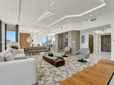 20281 E Country Club Dr #Penthouse 14