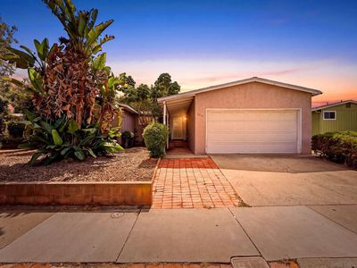 5715 Baja Dr