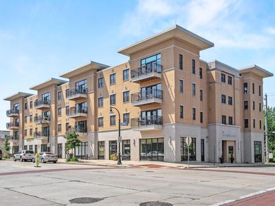 1717 East Kensington BOULEVARD #400