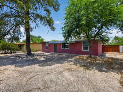 4537 E Juarez St