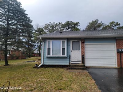 28 A Yorktowne Parkway