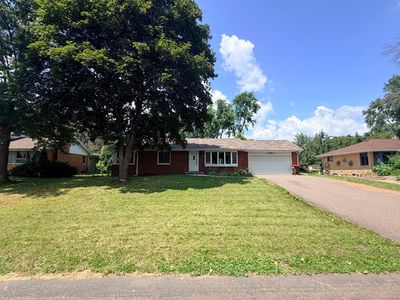 2597 Southlawn Dr