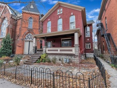 268 Georgia St