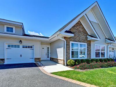 3105 Fox Hill Drive