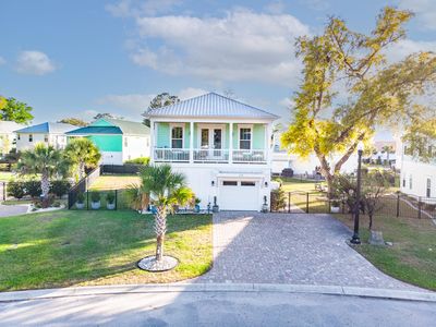 109 McIlroy Ct.