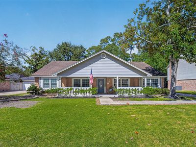 558 Landfall Ln