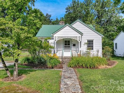 105 Parkview Dr