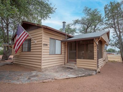 1306 N Woodland Dr