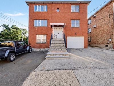 17 aka 13 Smart Avenue