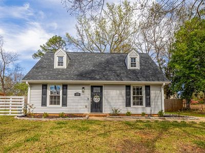 135 Ashdown Dr