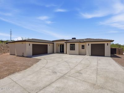 1044 W Roller Coaster Rd