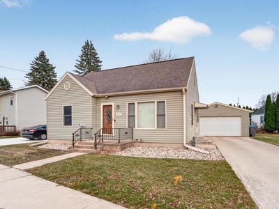 1211 River Drive