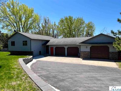 61785 Sunset Ln