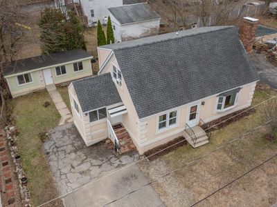 31 Rosemont Avenue
