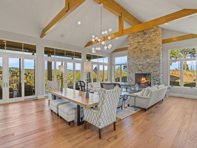 2400 E Morning Glory Cir