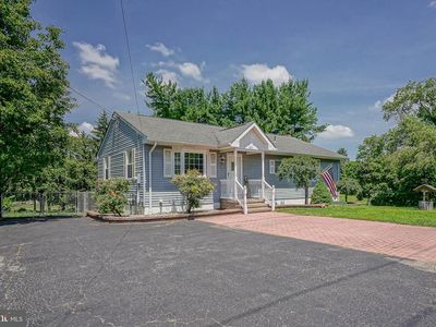 226 N Main St