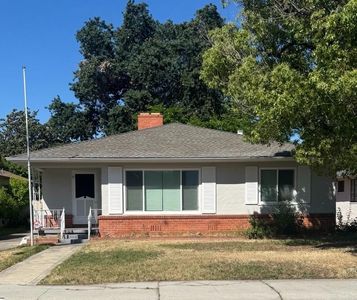 2135 Manchester Ave