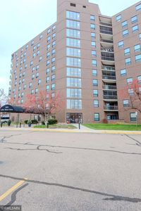 6615 Lake Shore Dr S APT 902