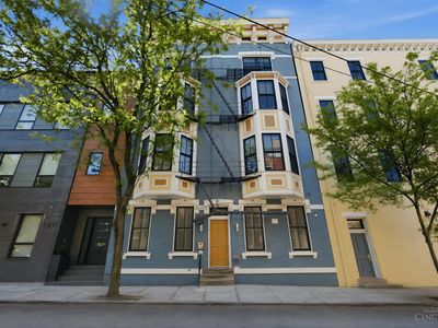 131 W 15th St Unit 1B