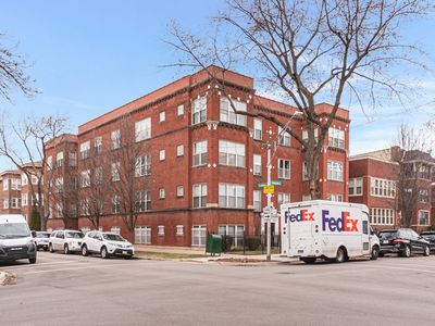 4700 N Monticello Ave #102