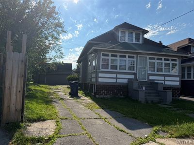 14 Thatcher Ave