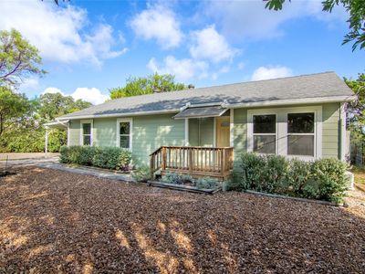 1635 Lakeview Dr